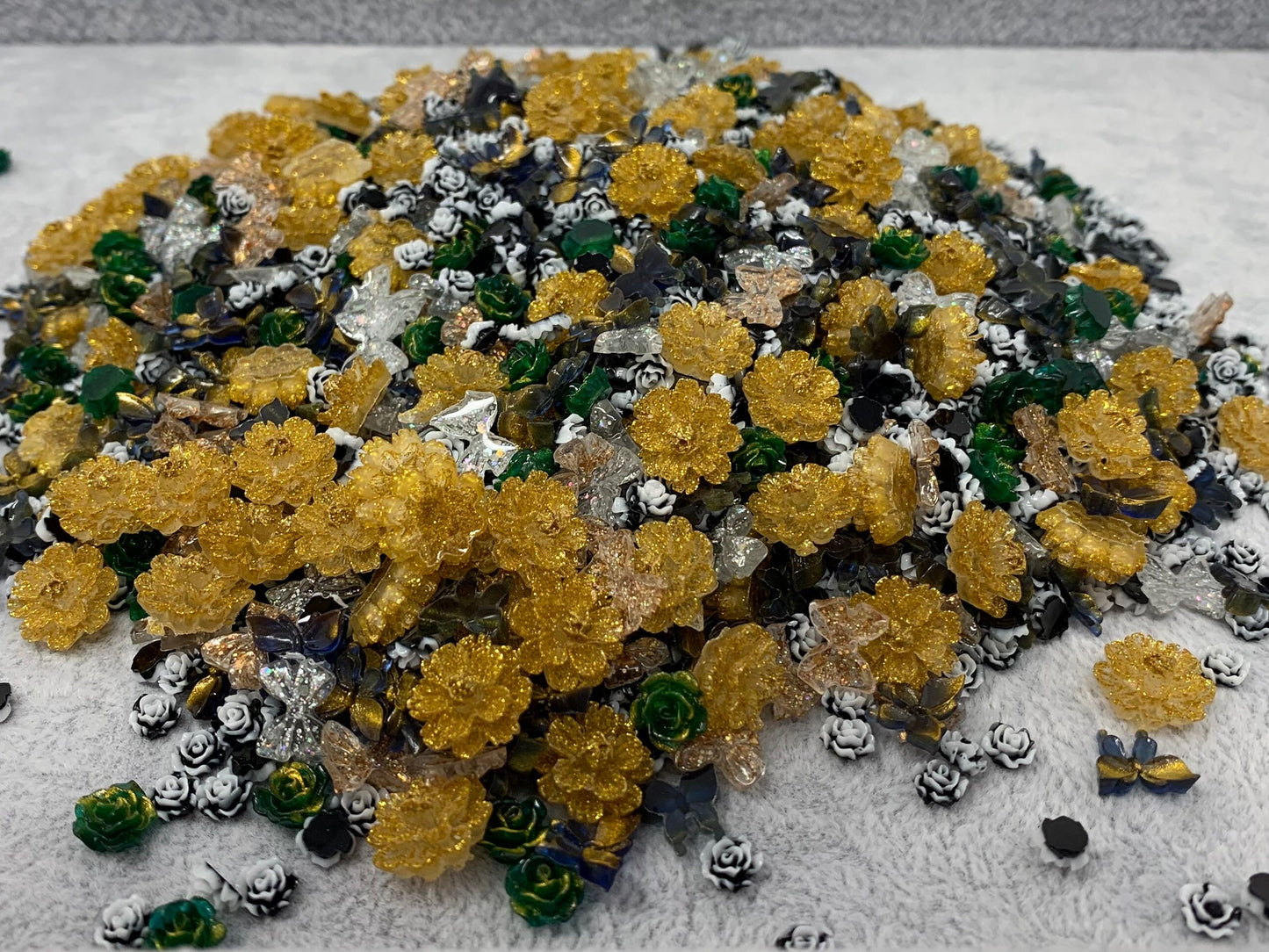 New Price! Putting on the Glitz Nail Charm Mix with Glitter Flowers, Butterflies and Bows Cabochon DYI Phone Cases Hair Accessories
