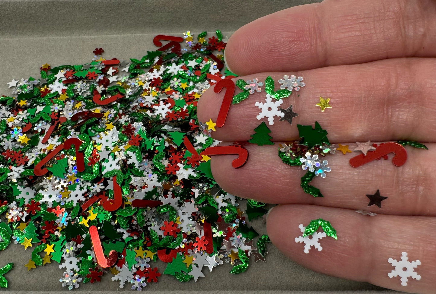 5, 10 or 20 gm Mixed Shape Christmas Confetti Glitter Great for Beadable Snow Globe Pens, Christmas Ornament Accents, Slime, Decoden, Nails
