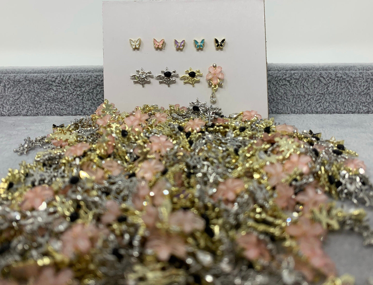 New Price! In the Garden All Metal Nail Charm Mix with Spider, Butterfly and Flower Cabochon DYI Phone Cases Scrapbook Hair Accessories