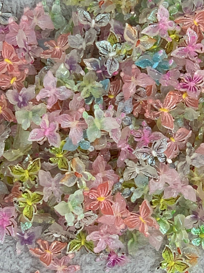 New Price! 9mm Colored Transparent Butterfly with Lovely Detail Nail Charm Mixed Butterflies Cabochon DYI Phone Cases Hair Accessories