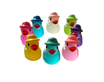 Mini GLOW 3D Resin Duck with Vacation Hat Rubber Duckie Style Cabochon DYI Hair Accessory Bracelet Cruising Ducks Jeep