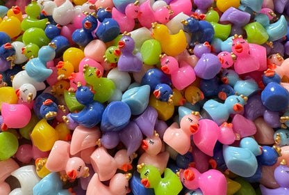 Mini GLOW and Solid Colorful 3D Resin Princess Duck with Crown Rubber Duckie Style Cabochon DYI Hair Accessory Bracelet Cruising Ducks Jeep