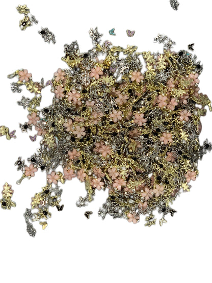 New Price! In the Garden All Metal Nail Charm Mix with Spider, Butterfly and Flower Cabochon DYI Phone Cases Scrapbook Hair Accessories